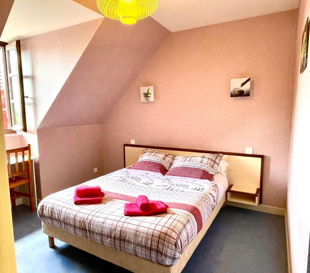 Auberge Le Beaulieu -Cantal Kültér fotó