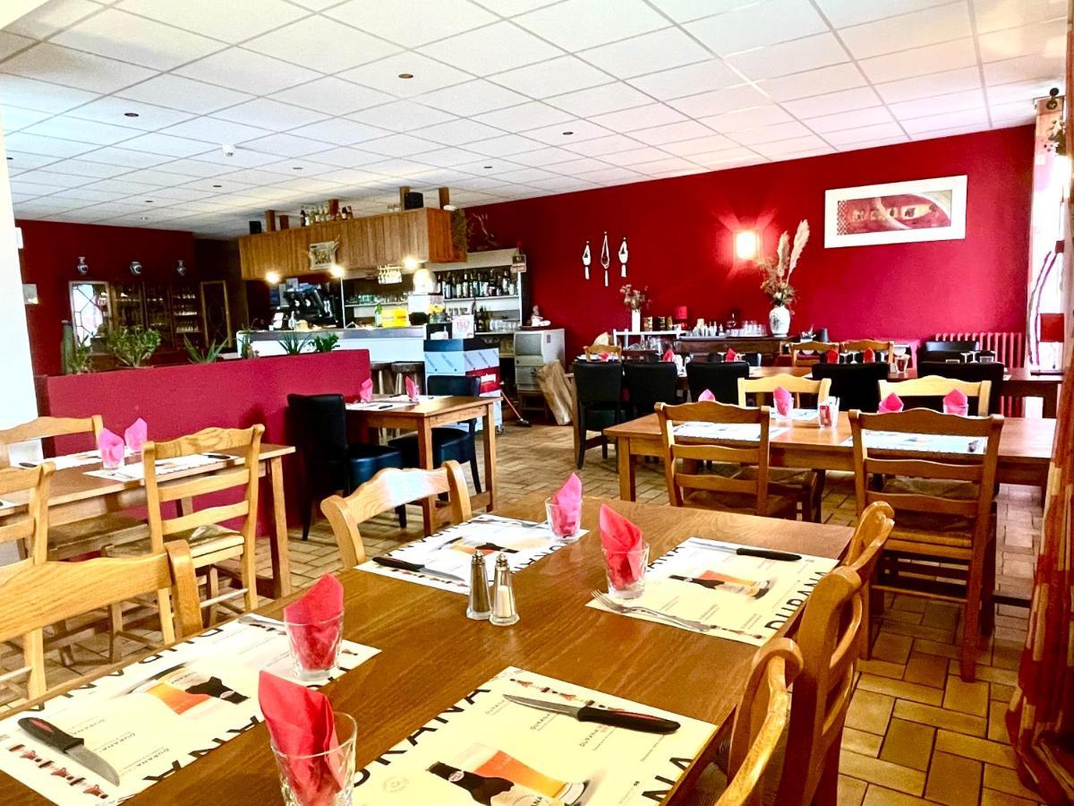 Auberge Le Beaulieu -Cantal Kültér fotó